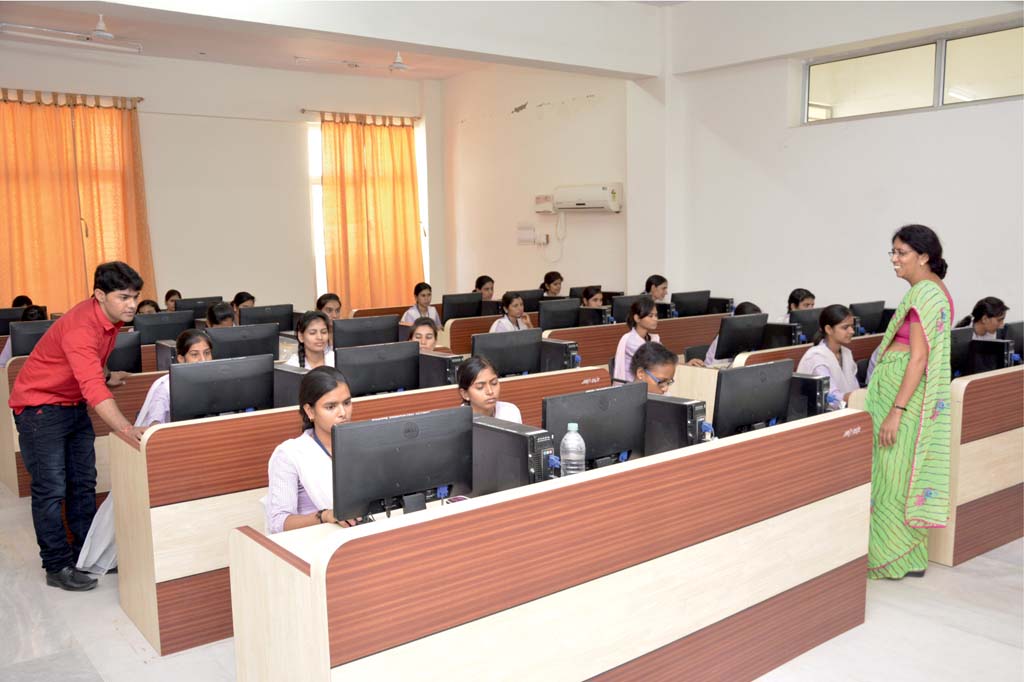 Computer Center — Photo 3